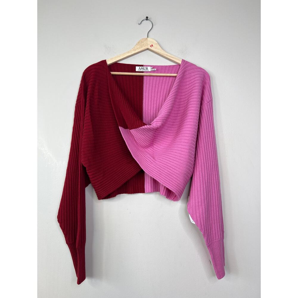 NWT Amur Cruz Twist Cropped V-Neck Cranberry Red & Pink Ribbed Sweater - Picture 2 of 8